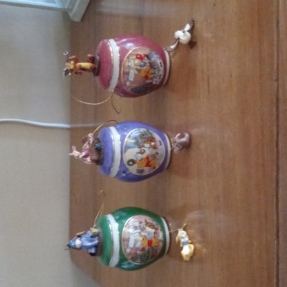 Winnie the Pooh bell ornaments - Picture 1 of 12